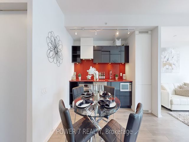 3111 - 125 Peter St