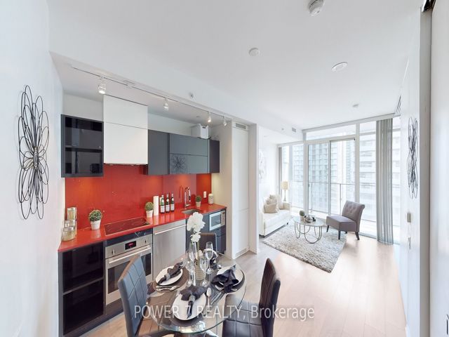 3111 - 125 Peter St