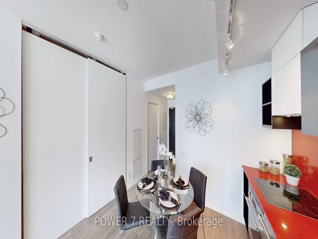 3111 - 125 Peter St