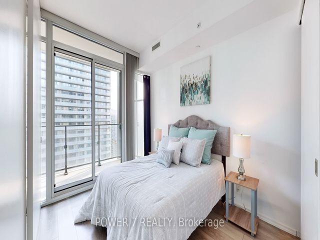 3111 - 125 Peter St