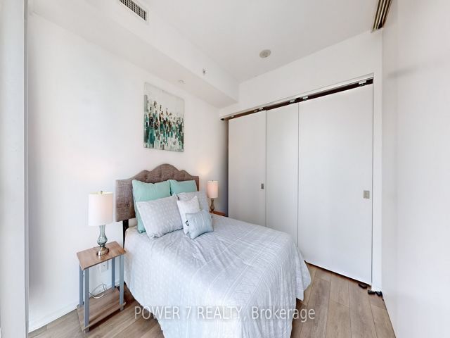 3111 - 125 Peter St