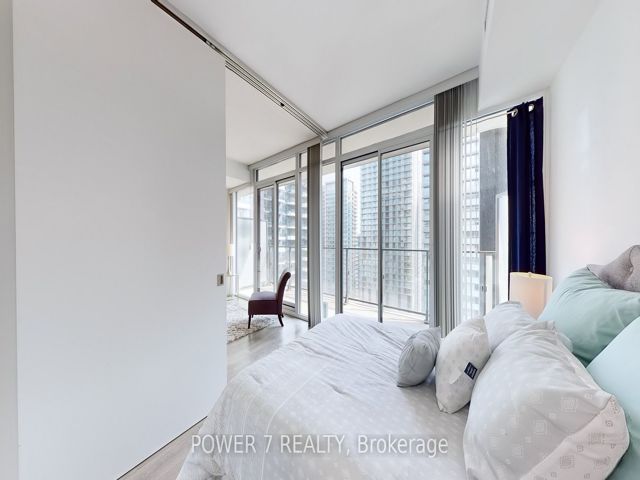 3111 - 125 Peter St