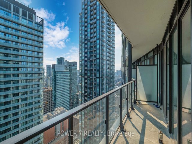 3111 - 125 Peter St