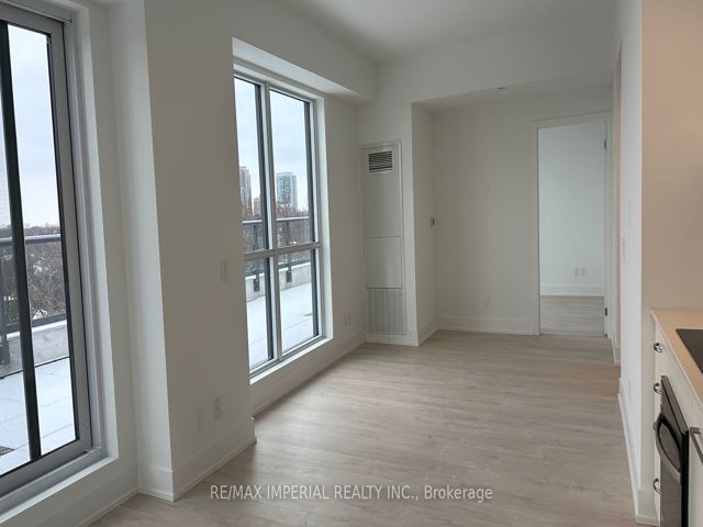 607 - 181 Sheppard Ave E