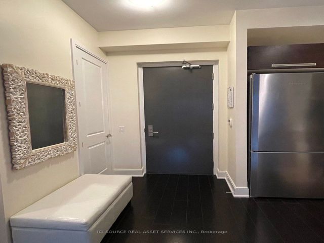 1105 - 21 Balmuto St