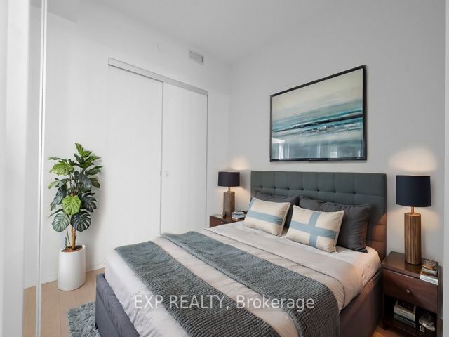 402 - 12 Bonnycastle St