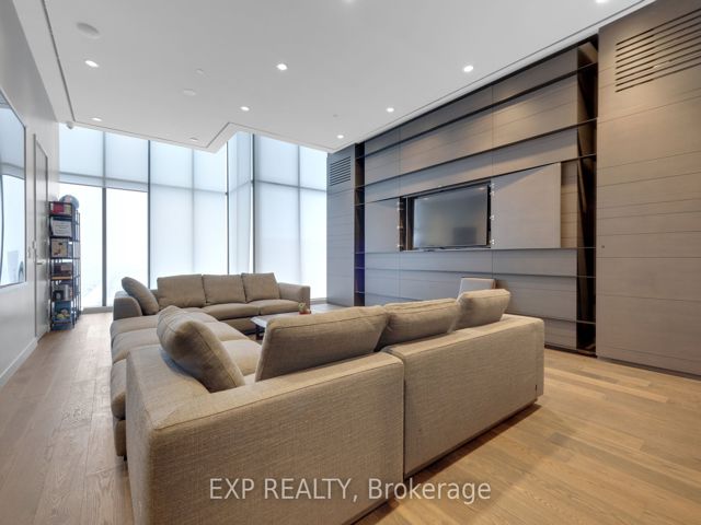 402 - 12 Bonnycastle St