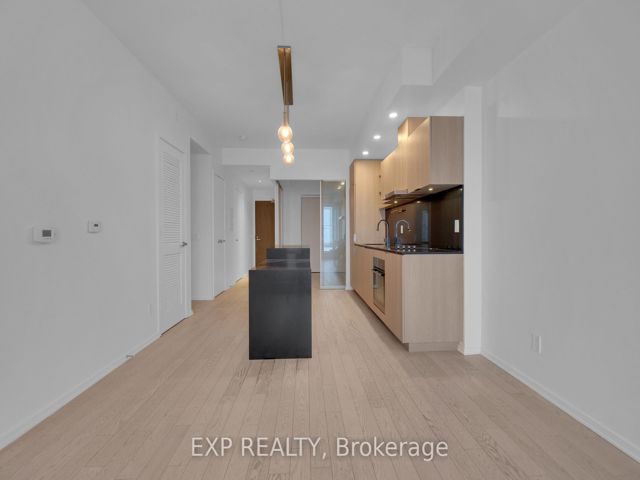 402 - 12 Bonnycastle St