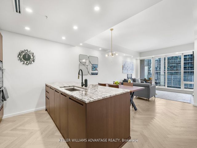 2308 - 180 University Ave