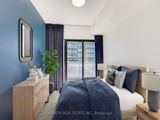 816 - 33 Frederick Todd Way