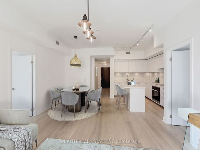 816 - 33 Frederick Todd Way