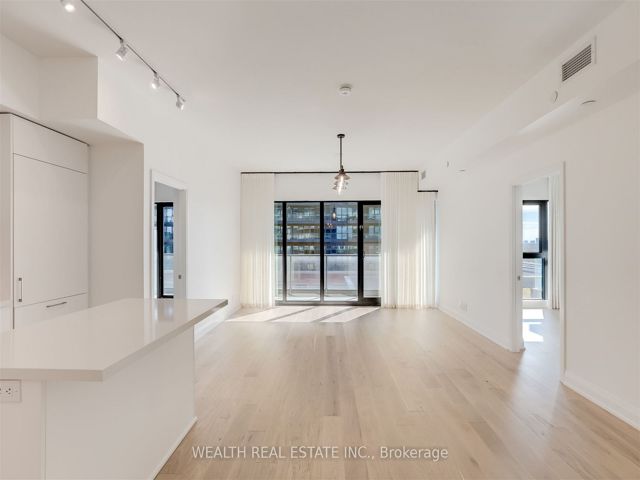 816 - 33 Frederick Todd Way