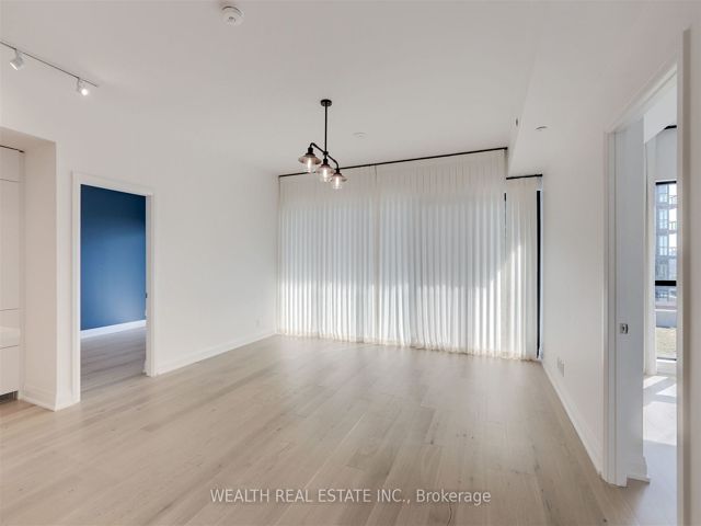 816 - 33 Frederick Todd Way