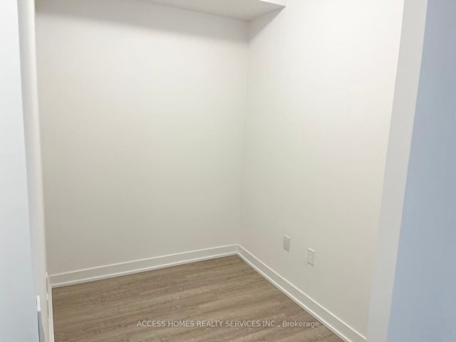 414 - 250 Lawrence Ave W