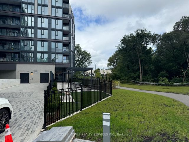 414 - 250 Lawrence Ave W