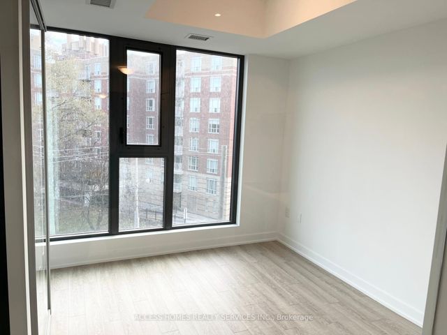 414 - 250 Lawrence Ave W
