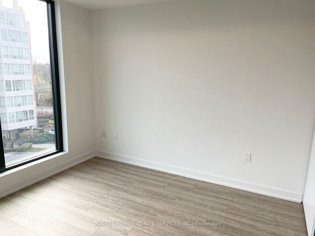 414 - 250 Lawrence Ave W