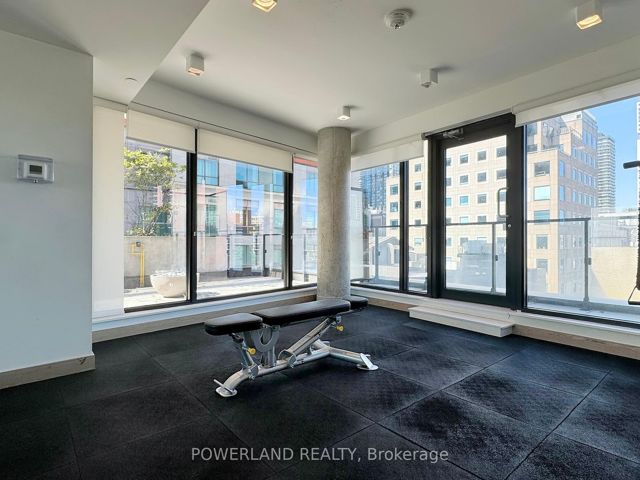 1715 - 215 Queen St W