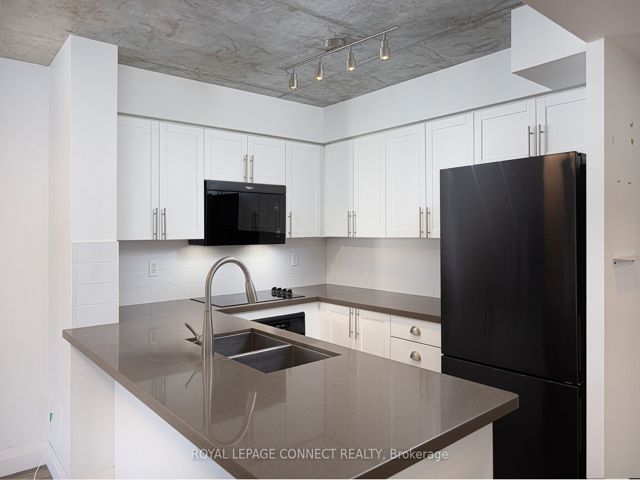 705 - 311 Richmond St E