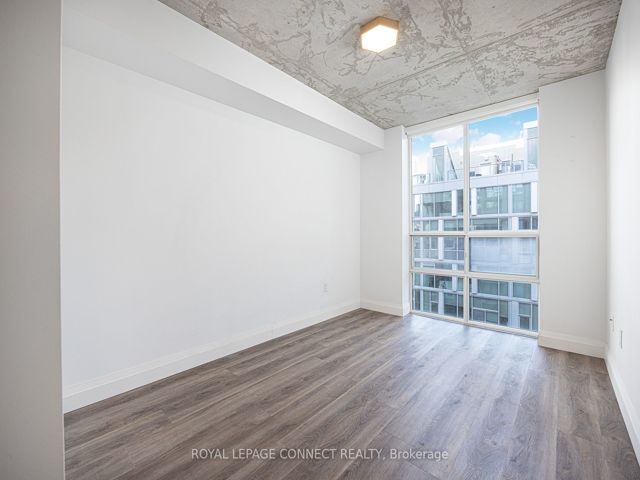 705 - 311 Richmond St E