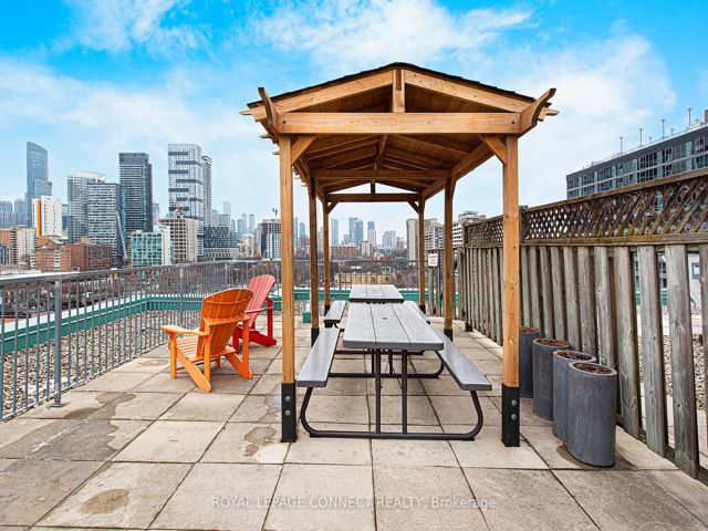 705 - 311 Richmond St E
