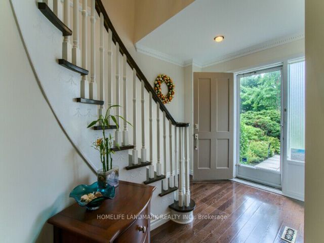 110 - 115 Scenic Mill Way N