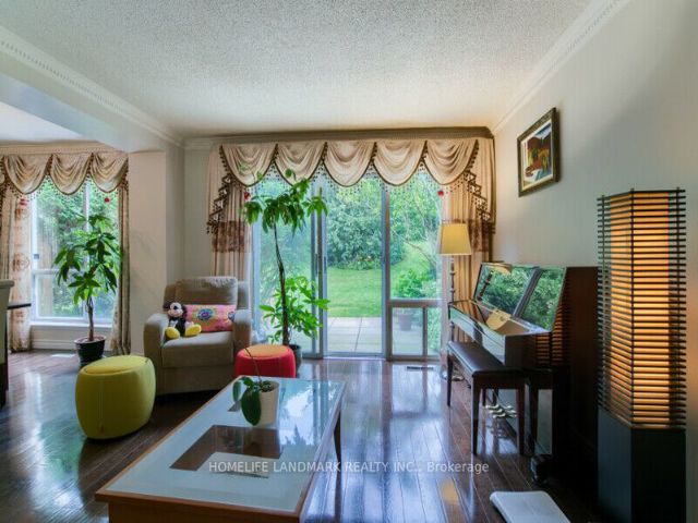 110 - 115 Scenic Mill Way N