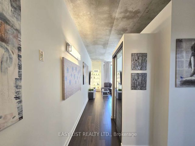 501 - 36 Charlotte St