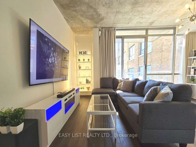 501 - 36 Charlotte St