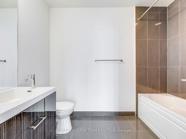 4103 - 30 Nelson St