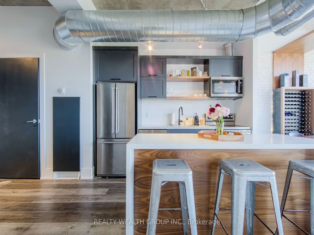 1014 - 60 Bathurst St