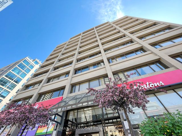 #904 - 555 Yonge St N