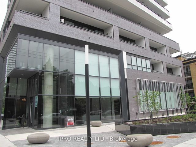 905 - 11 Lillian St W