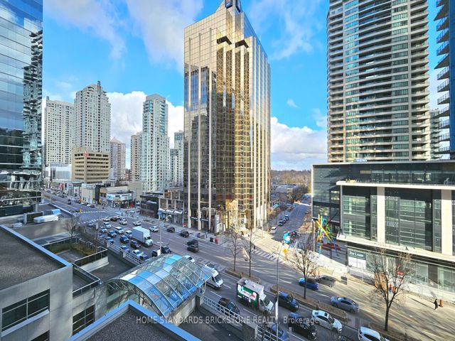 808 - 4968 Yonge St