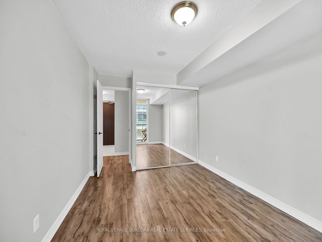 709 - 30 Grand Trunk Cres