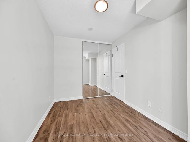 709 - 30 Grand Trunk Cres