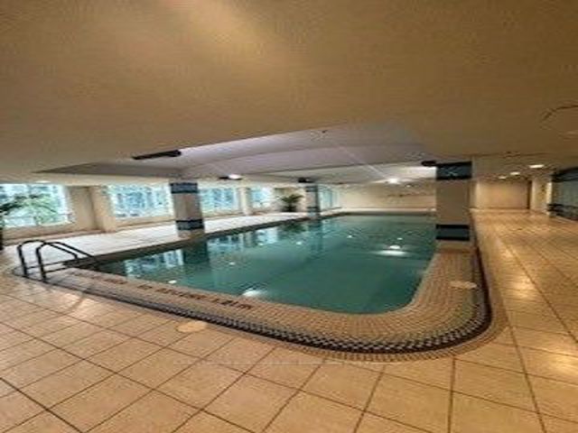 709 - 30 Grand Trunk Cres