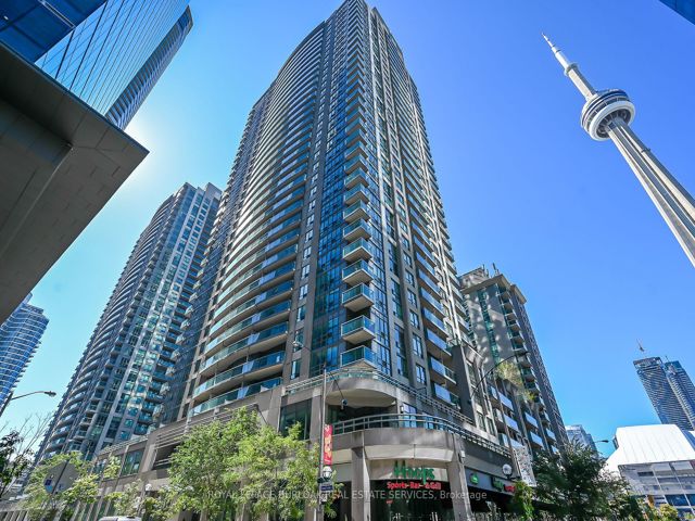 709 - 30 Grand Trunk Cres