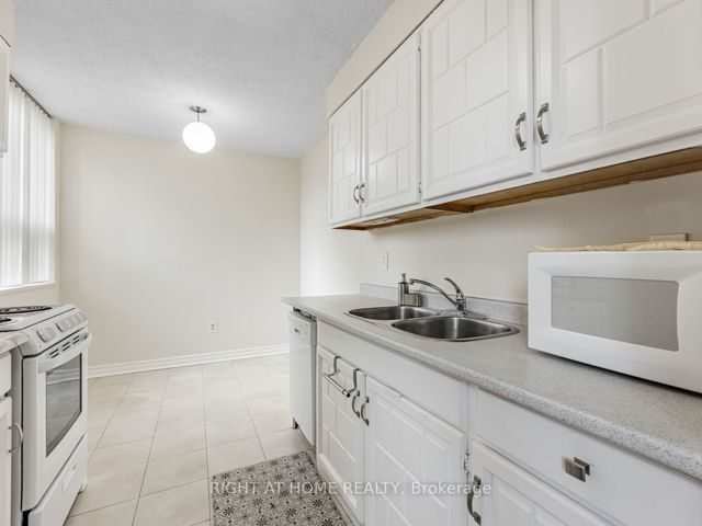 403 - 5 Old Sheppard Ave E