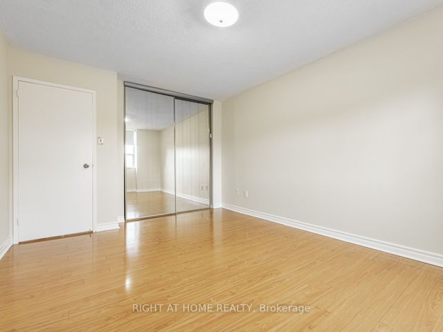 403 - 5 Old Sheppard Ave E