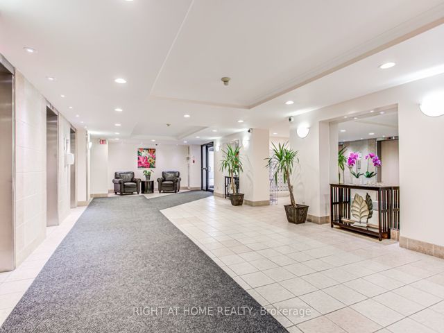403 - 5 Old Sheppard Ave E