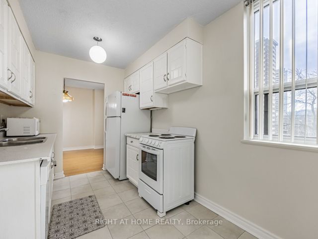 403 - 5 Old Sheppard Ave E