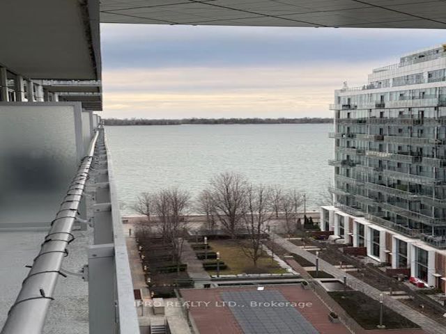 936 - 39 Queens Quay E