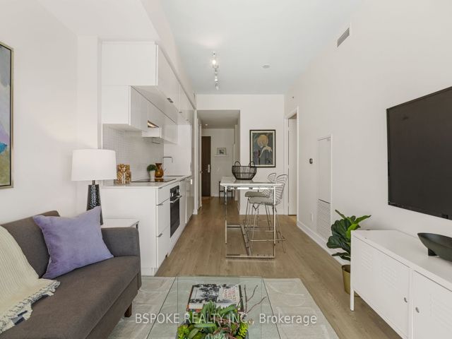 2912 - 185 Roehampton Ave