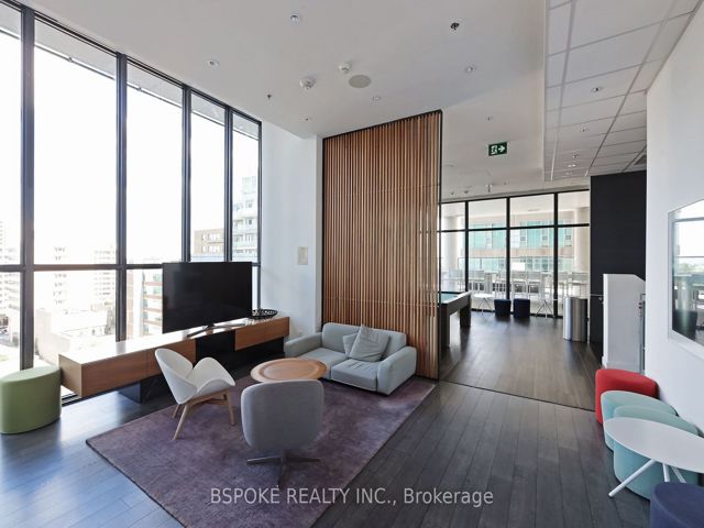 2912 - 185 Roehampton Ave