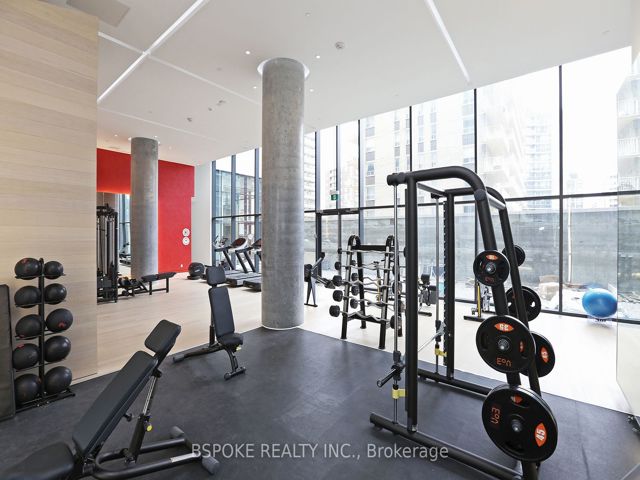 2912 - 185 Roehampton Ave