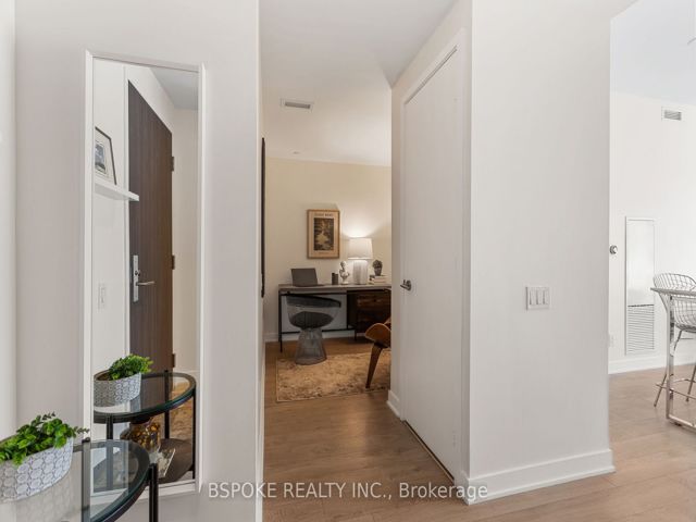 2912 - 185 Roehampton Ave