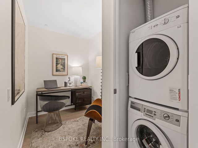 2912 - 185 Roehampton Ave