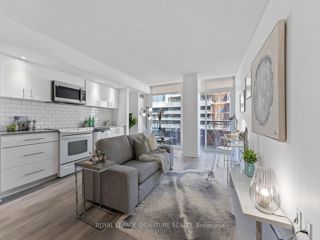 917 - 4K Spadina Ave