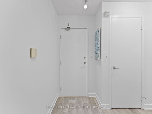 917 - 4K Spadina Ave